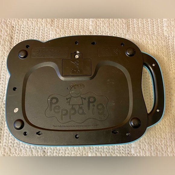 Peppa Pig Learn and Discover Book - Picture 12 of 13